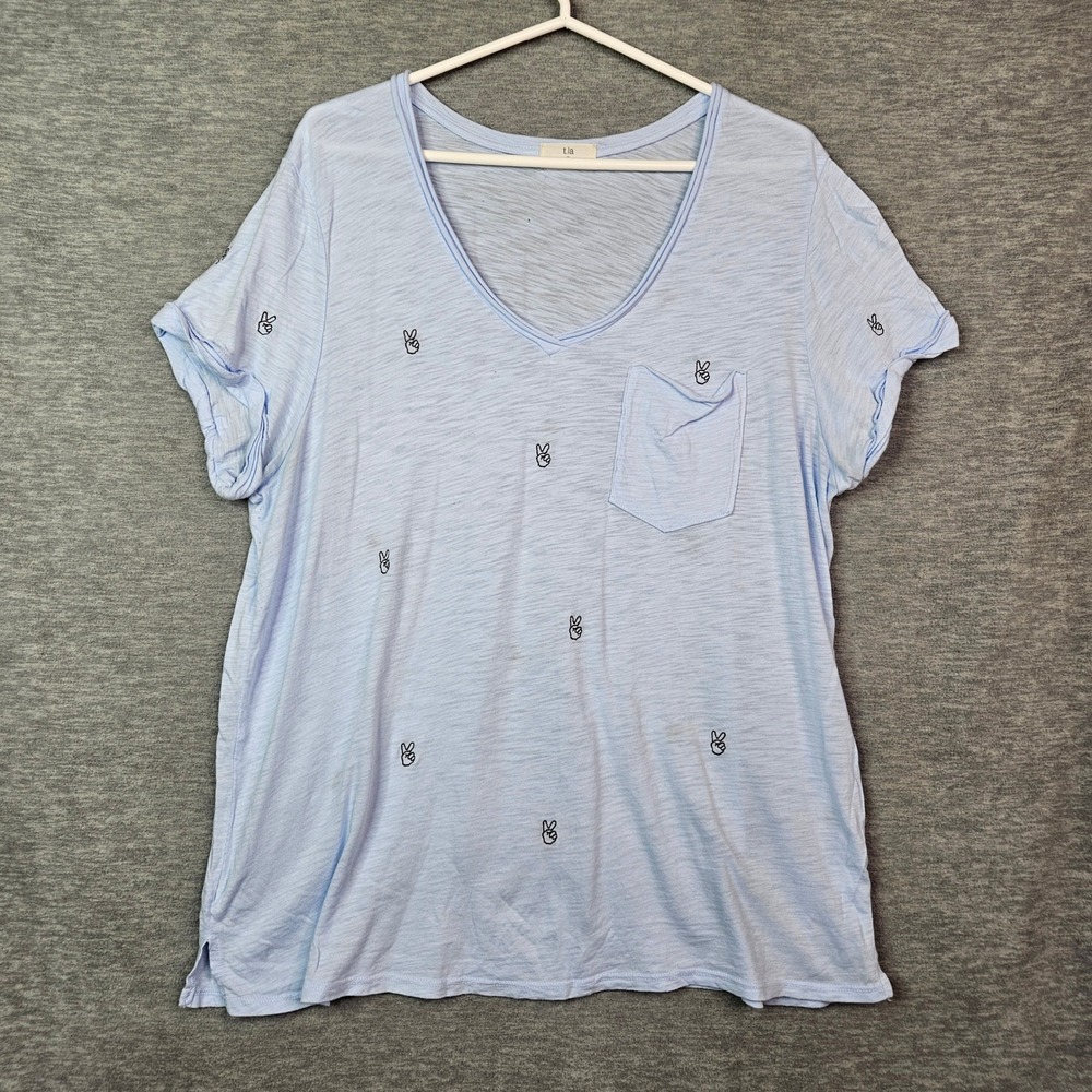 t.la Anthropologie Light Blue Peace Sign Embroidered V-Neck Pocket Tee XL